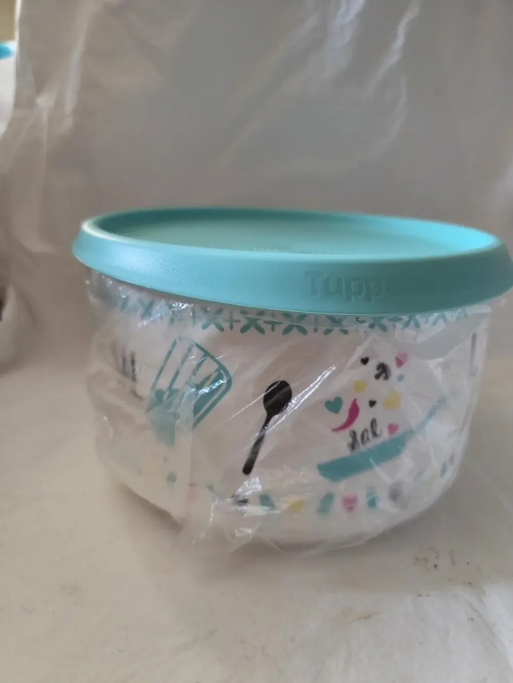 Tupperware One Touch Canister 1.5 Quart NEW